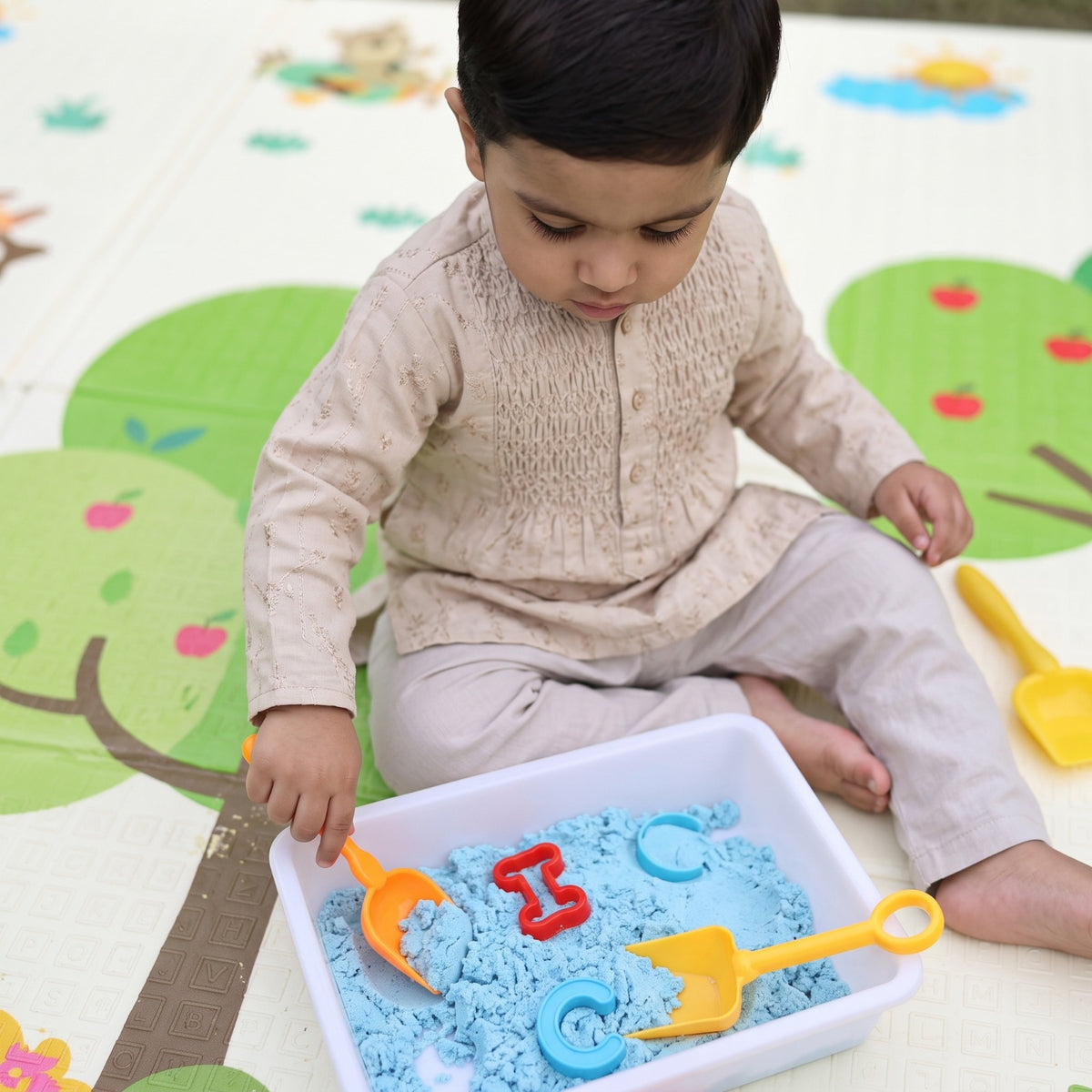 Magic Sand – 6 Color Fun Pack (200g Bucket + Free Hidden Gift)