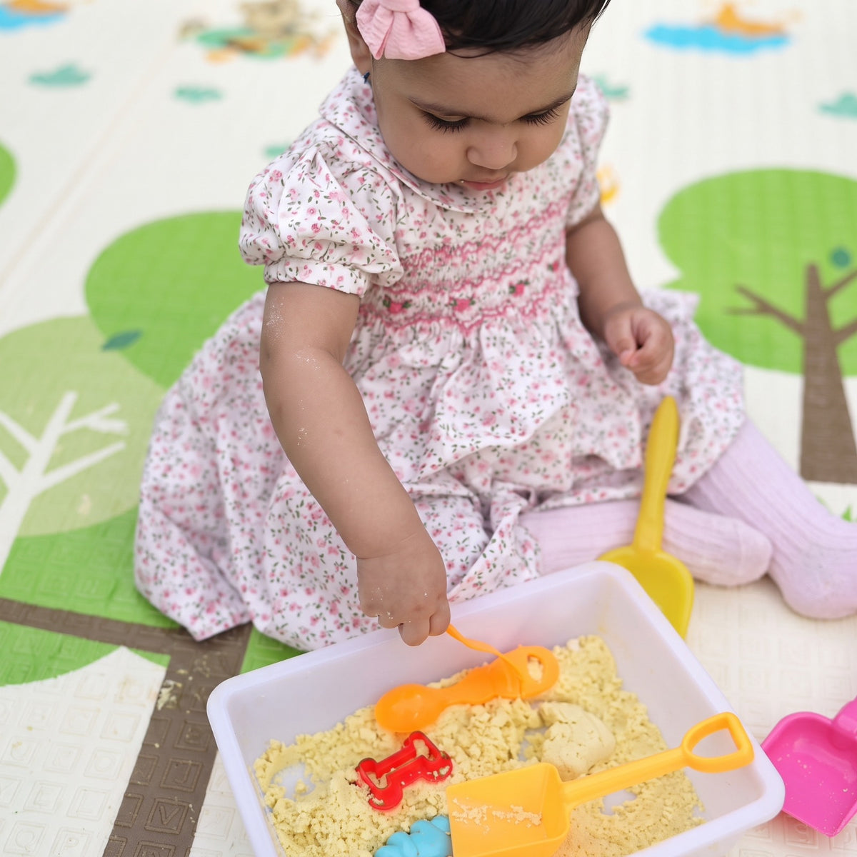 Magic Sand – 6 Color Fun Pack (200g Bucket + Free Hidden Gift)