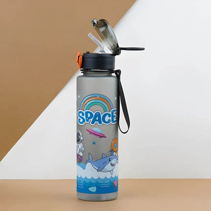 🚀 Kids Space Astronaut Water Bottle 800ml – Leakproof Sipper with Straw 🥤